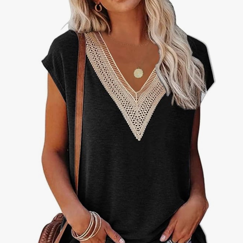 Casual black top.